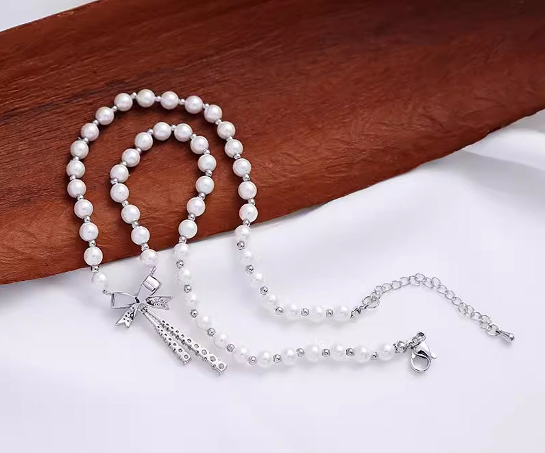 Bowknot pearl necklace elegant temperament retro light luxury niche necklace