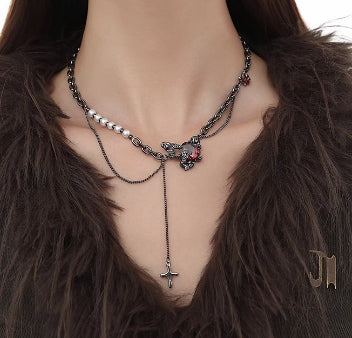 Black texture butterfly necklace light luxury niche clavicle chain