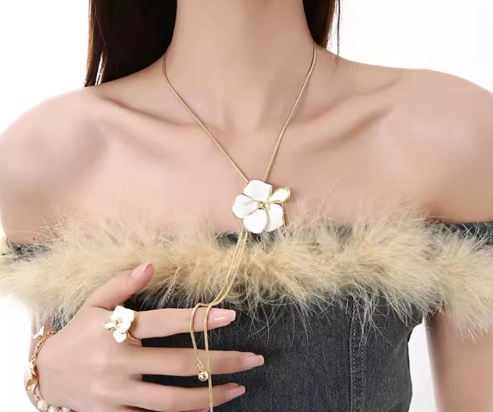 White flower necklace