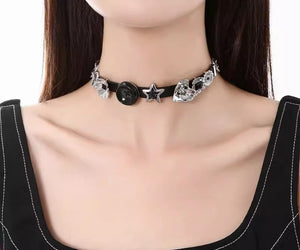 Button star choker necklace