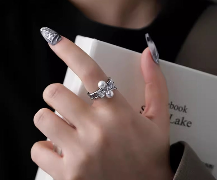 Bow Pearl Ring