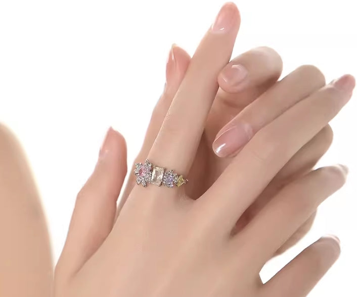 Super dazzling high-end exquisite sweet cool flower ring