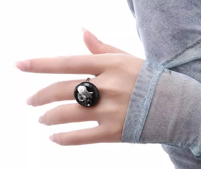 Pearl five-pointed star button ring