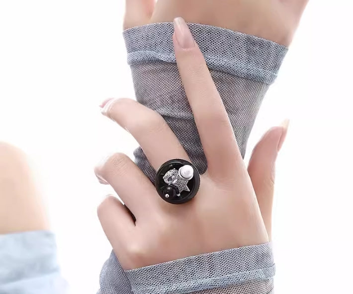 Pearl five-pointed star button ring