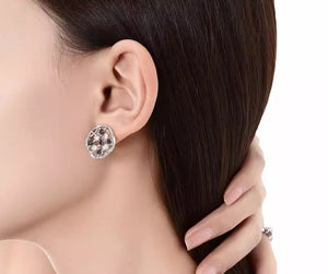 Small versatile commuter hollow mesh round earrings