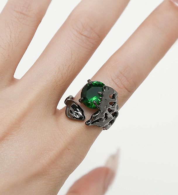 Emerald Metal Openwork Ring