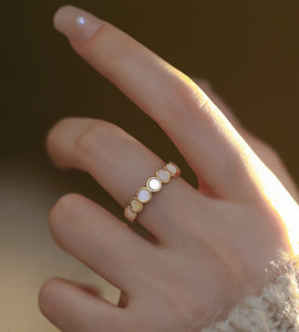 Simple stylish French mother-of-pearl ring