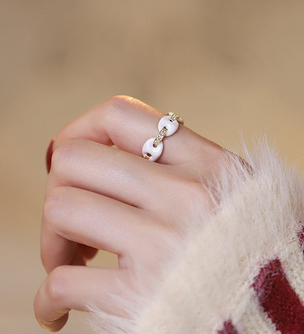 Light luxury French pig nose oil drop zircon ring