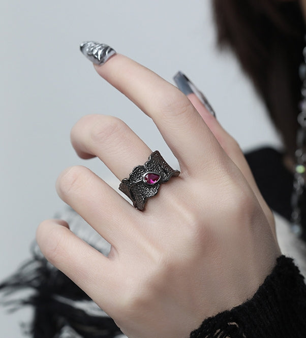 Purple zircon texture ring