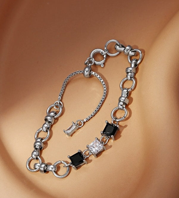 Exquisite simple hip-hop retro square diamond bracelet