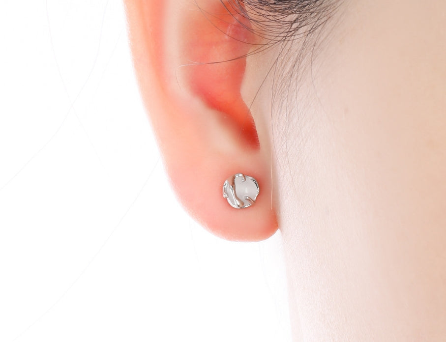 Ear piercing crystal white agate ear bone studs