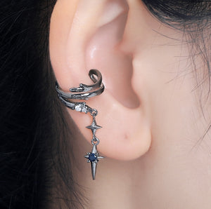 Dark Thorn Ear Cuff