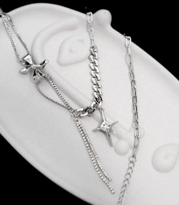 Star Bow Necklace