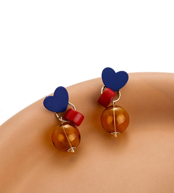 Contrast heart earrings