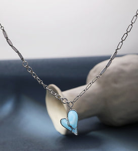 Blue love heart clavicle necklace