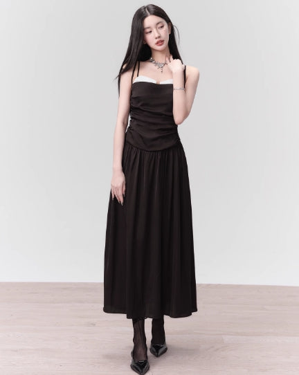 Temperament black pleated suspender dress