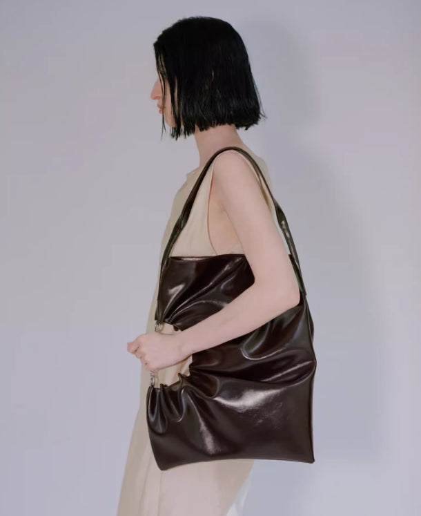 Unique artistic cowhide shoulder pleated large bag