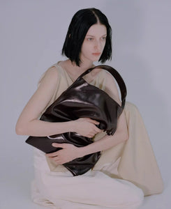 Unique artistic cowhide shoulder pleated large bag