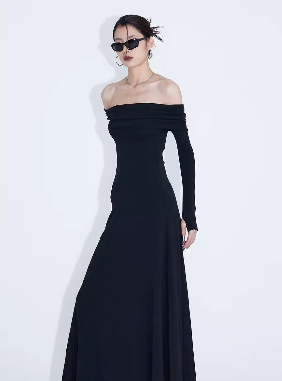 Off-shoulder fingerless slim fit dress