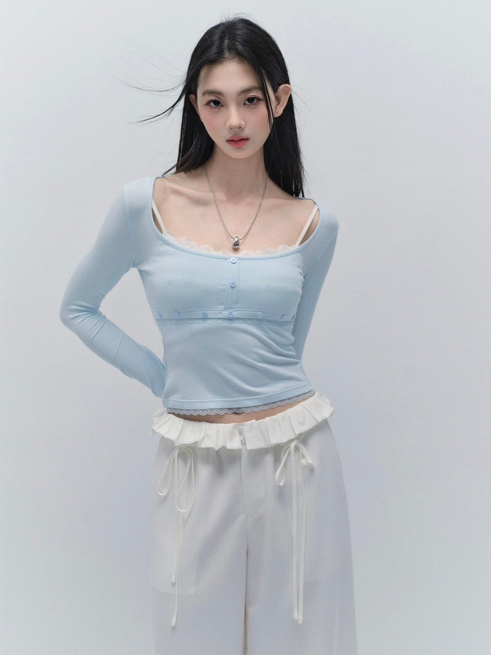 Fake-Two-Piece Lace Bottoming Shirt