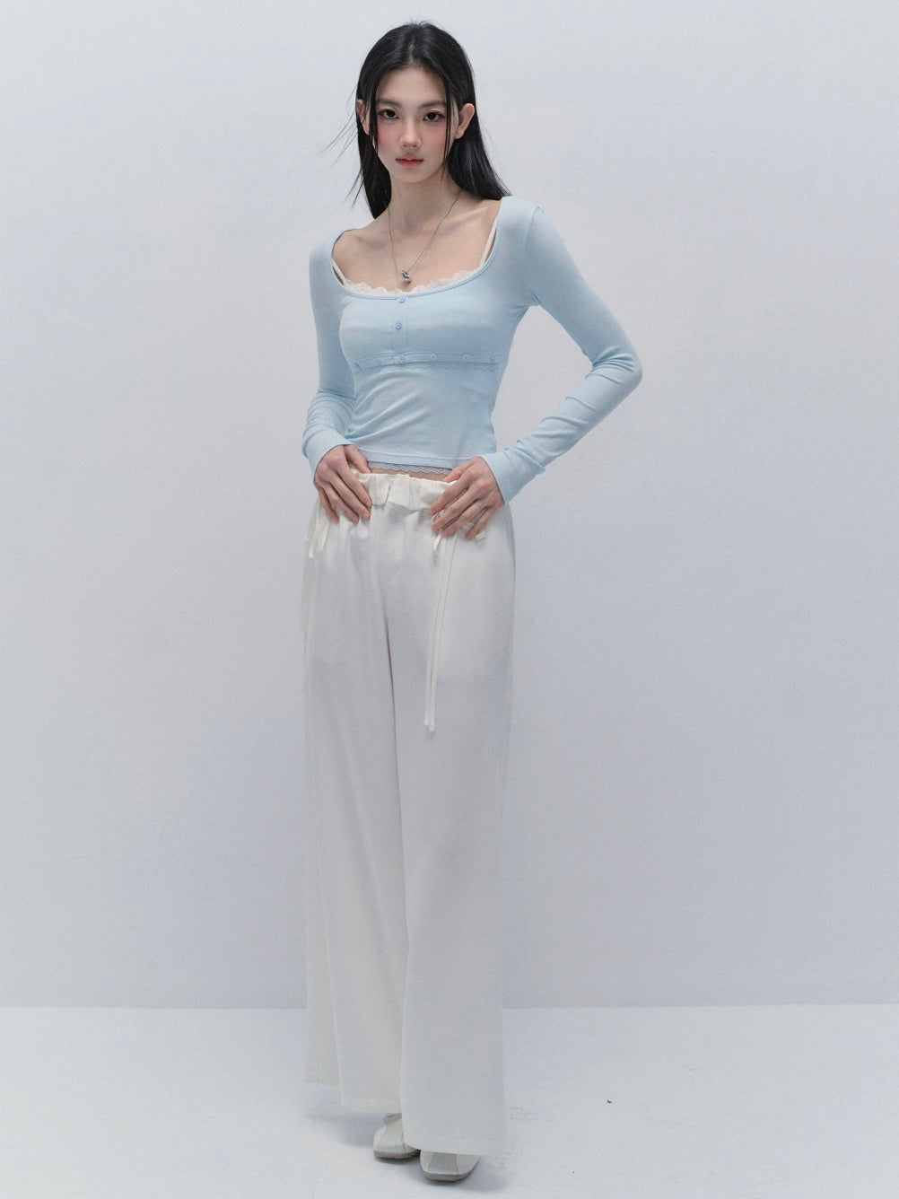 Fake-Two-Piece Lace Bottoming Shirt
