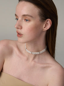 Light luxury pearl necklace