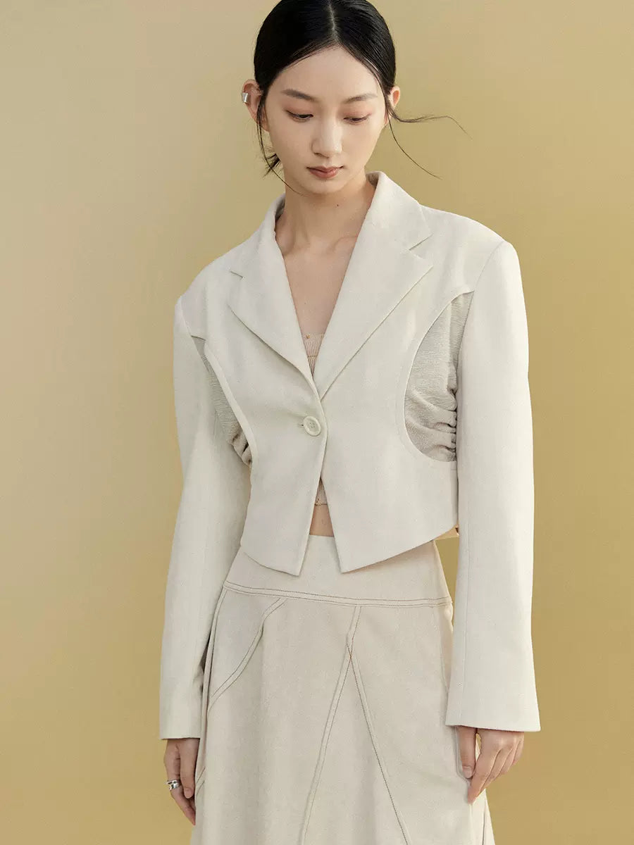 Waist-stitched short suit