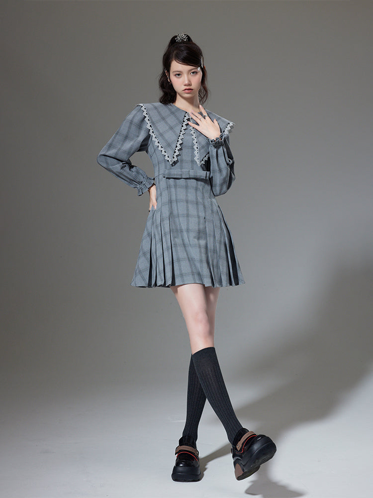 Large Lapel Long Sleeve Pleated Dress