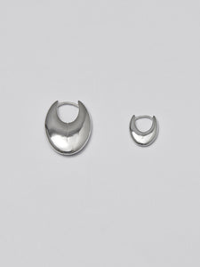 Plain oval earrings