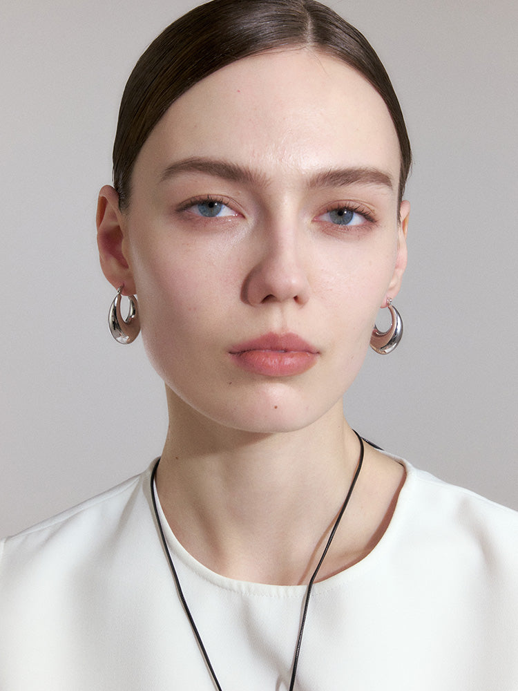 Polished Minimalist Hoop Earrings