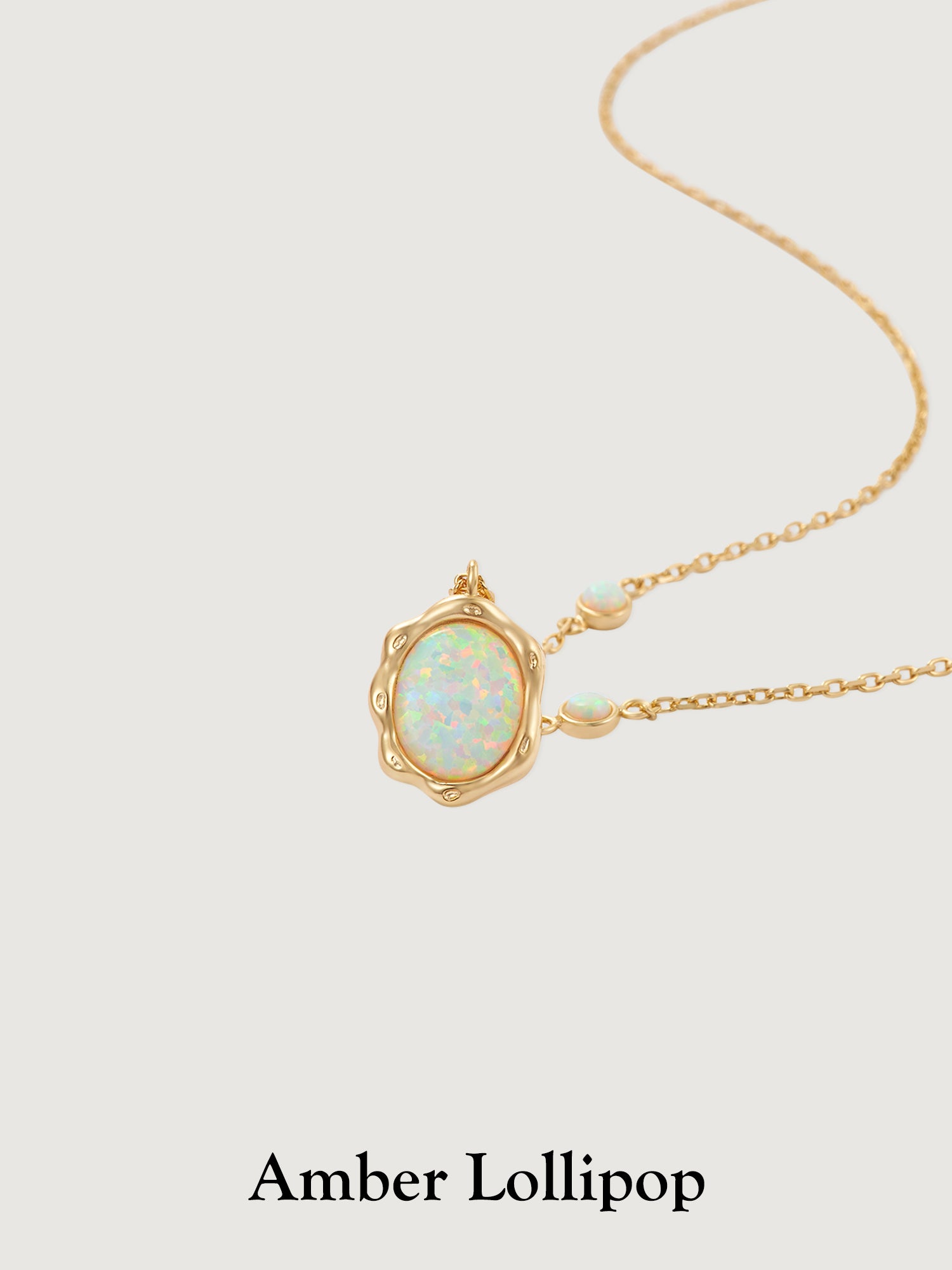 Niche Pendant Clavicle Necklace