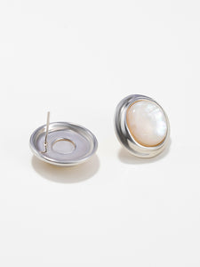 White mother-of-pearl earrings