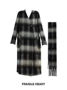 Retro Checkered Heavy Coat (with scarf)