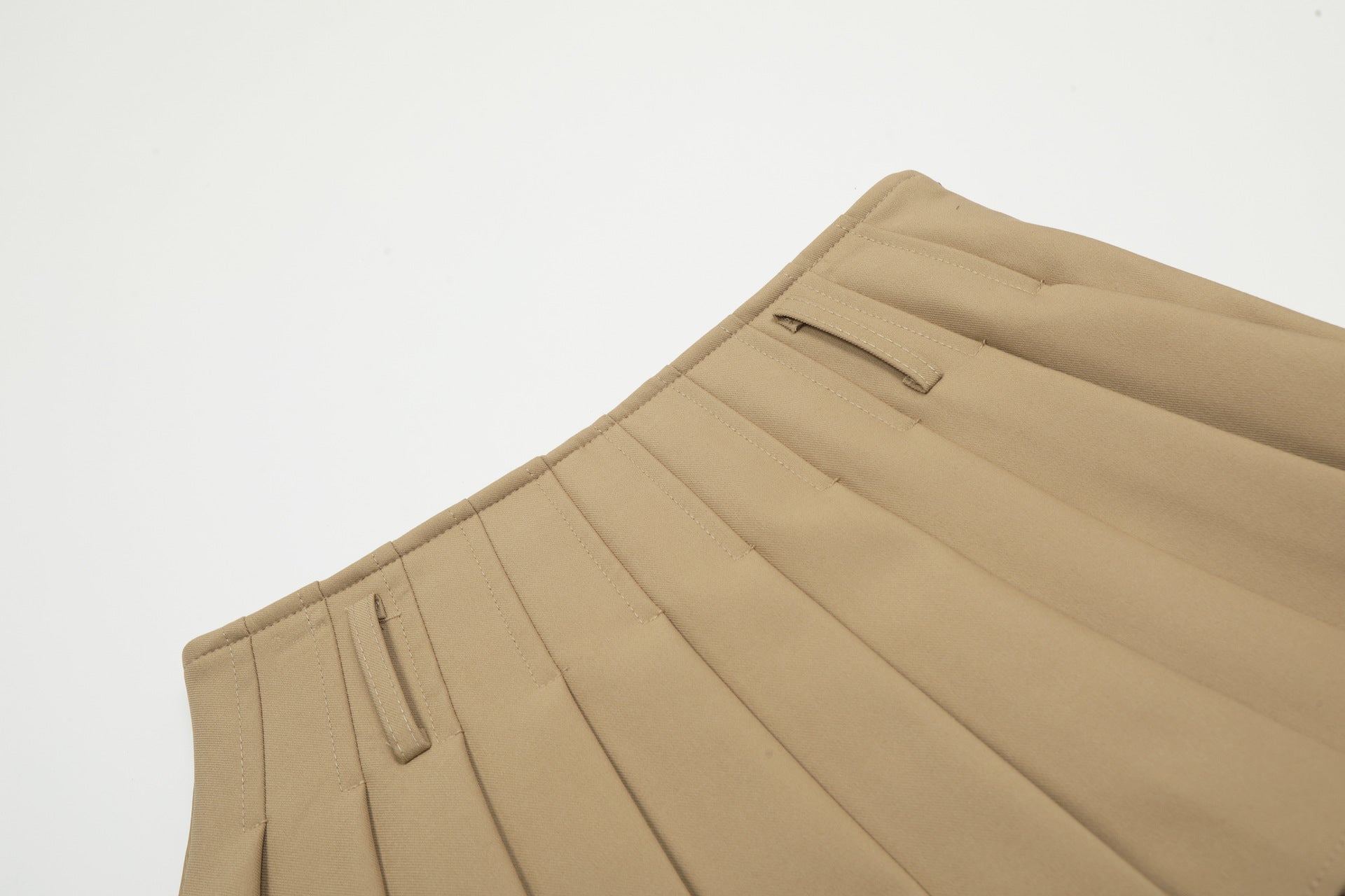 Retro short pleated skirt