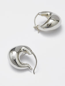 Delicate plain hoop earrings