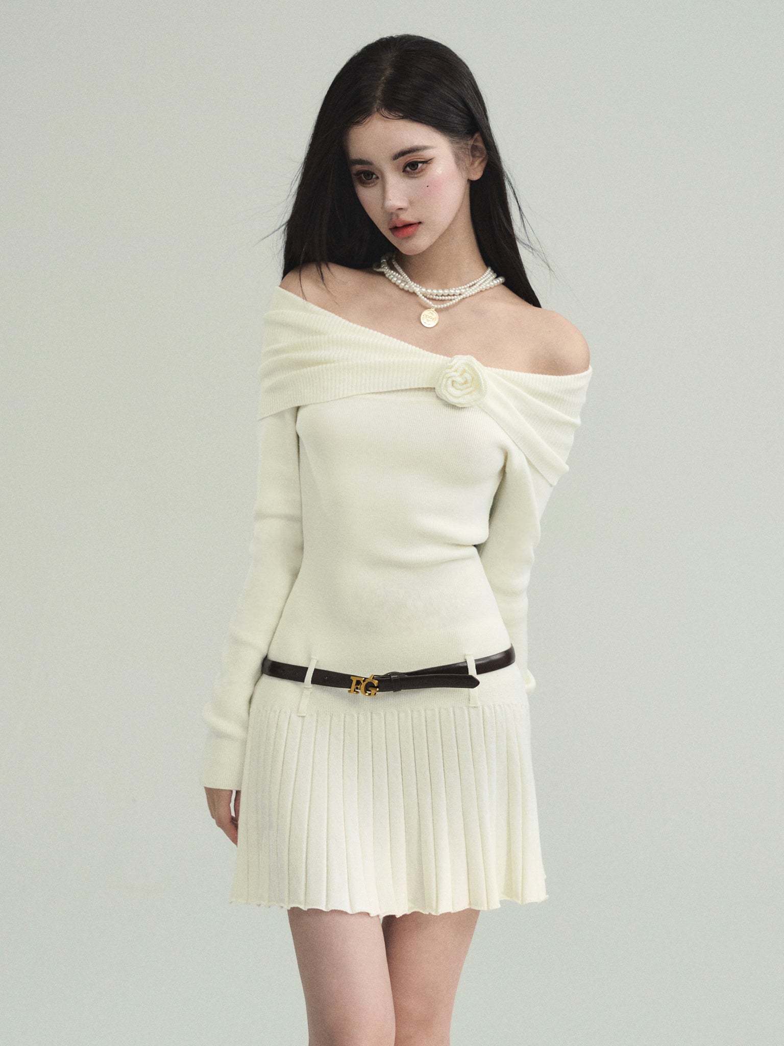 Off-shoulder Fitted Knit Dress