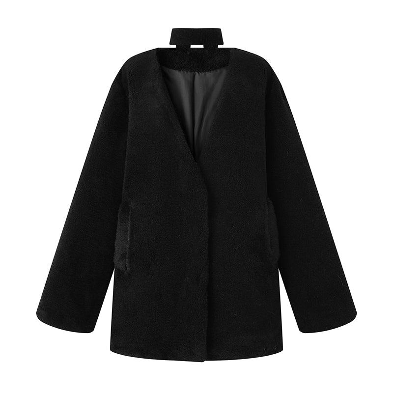 V-neck thick black long sleeved jacket