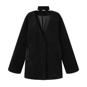 V-neck thick black long sleeved jacket