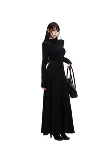 Elegant Knit Round-Neck Dress