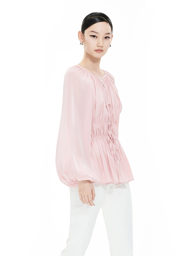 Flowing yarn pleated shirt