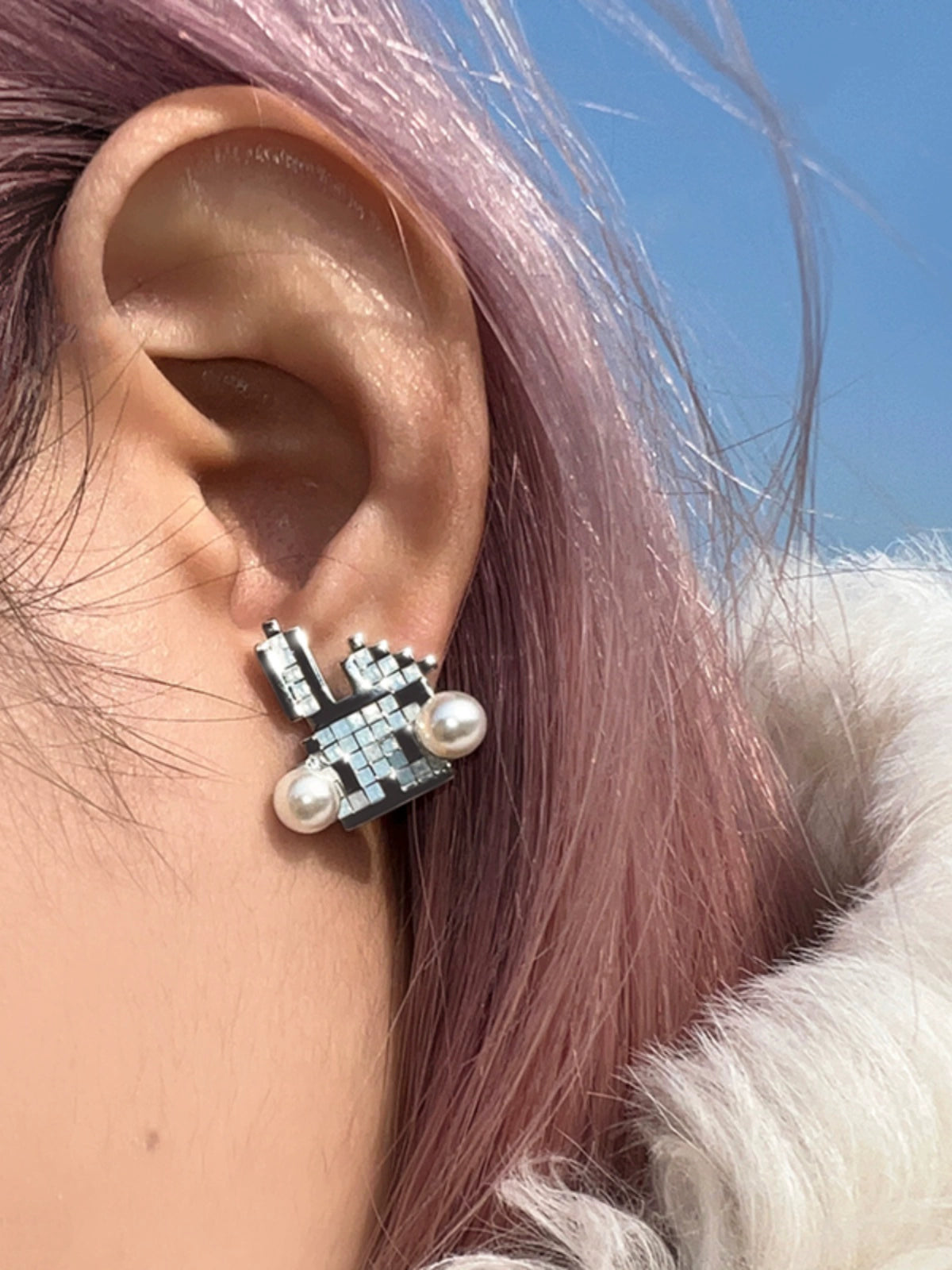 Pixel Rabbit Pearl Stud Earrings