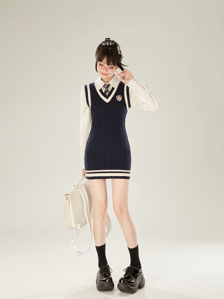 Knitted V-neck Slimming Sleeveless Dress: Internal T-shirt