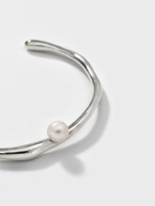 Baroque pearl bracelet