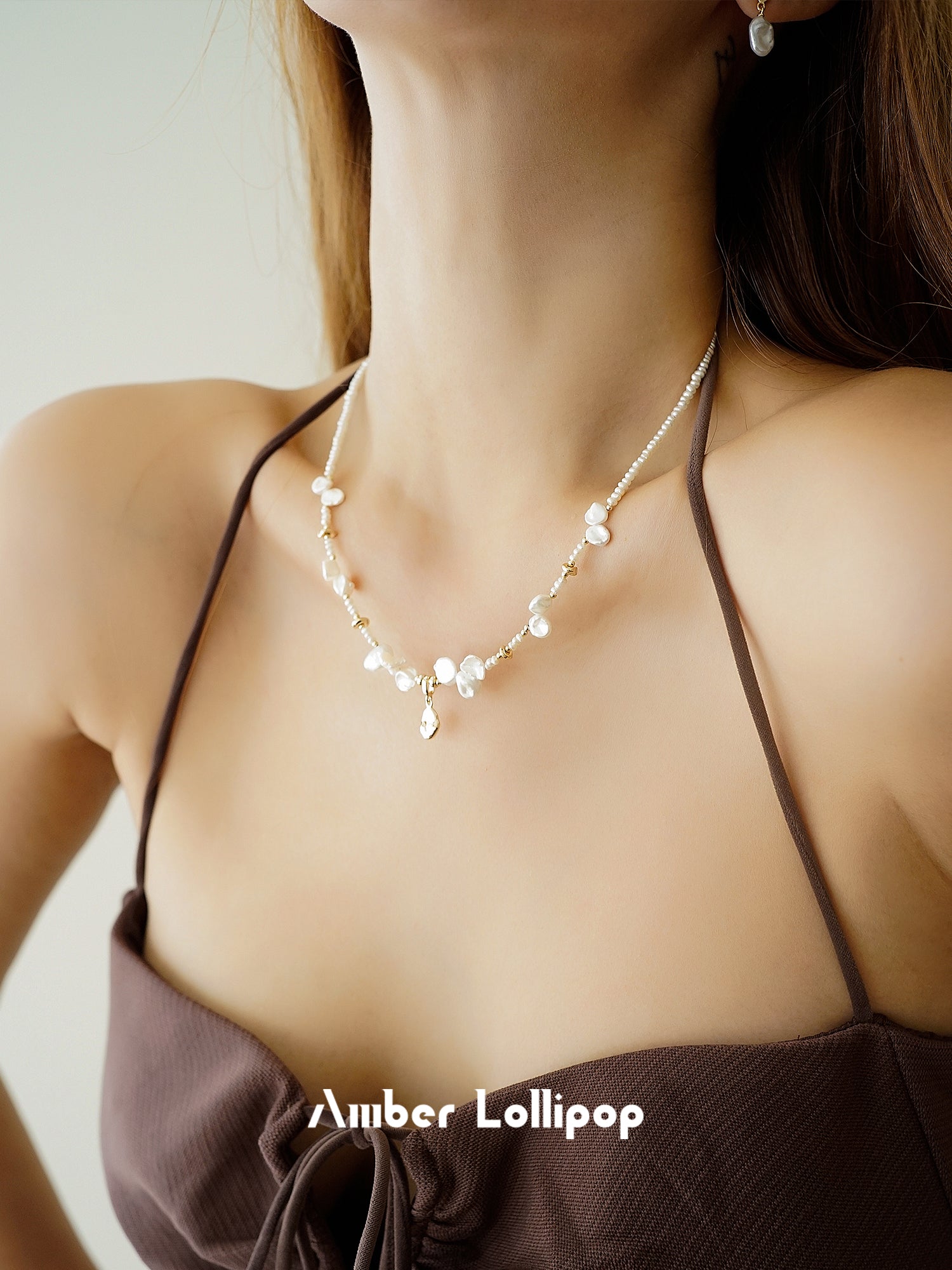 Natural Petal Baroque Clavicle Necklace