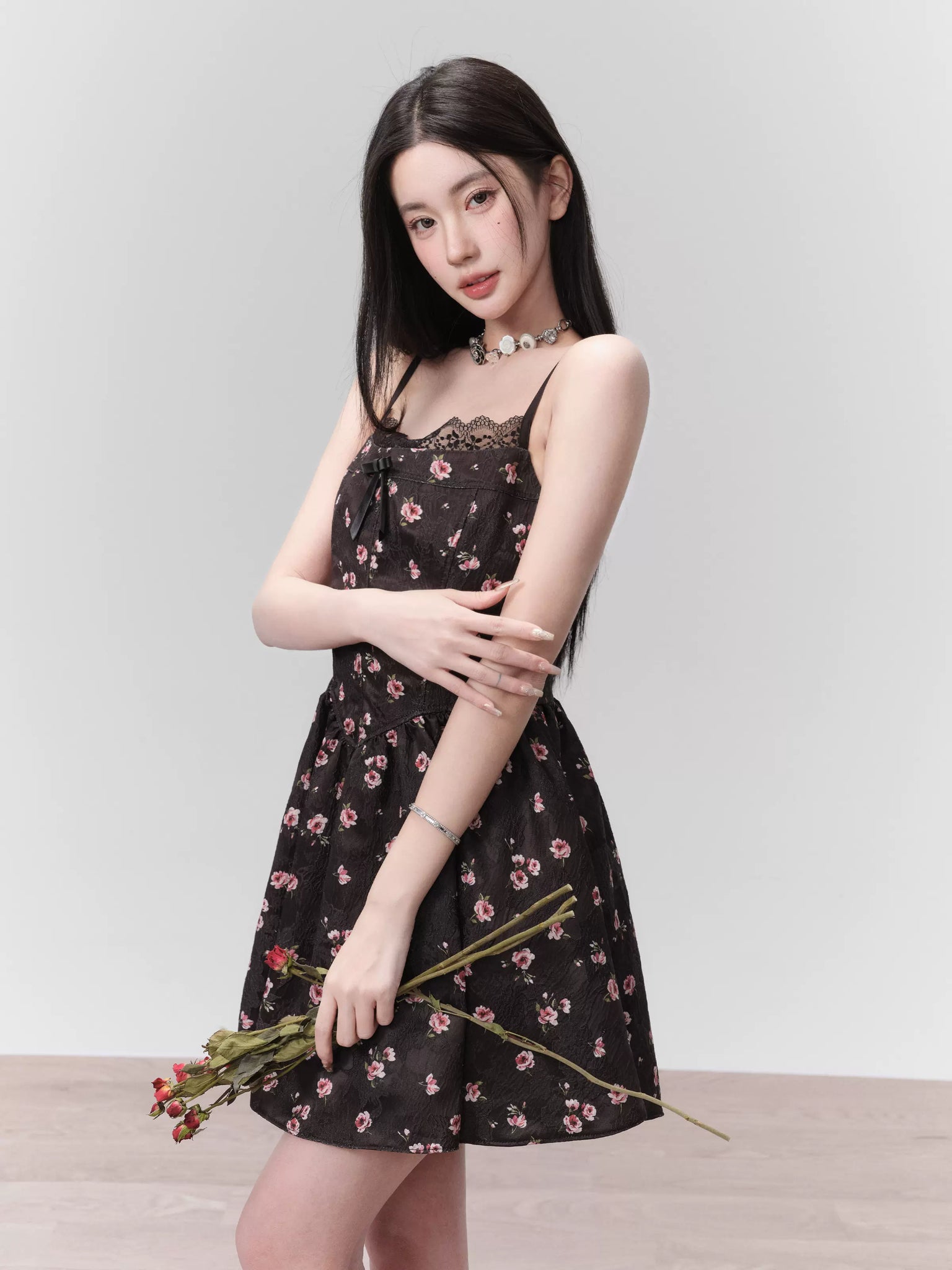 Exquisite floral romantic temperament sling dress