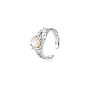 Flowing White Moonlight Ring