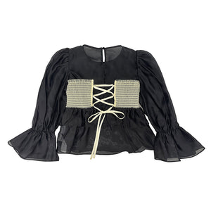 Cable-fastening short puff-sleeved top with slightly transparent mesh and two-piece long-sleeved T-shirt