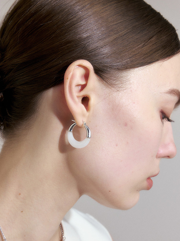 White resin metal earrings