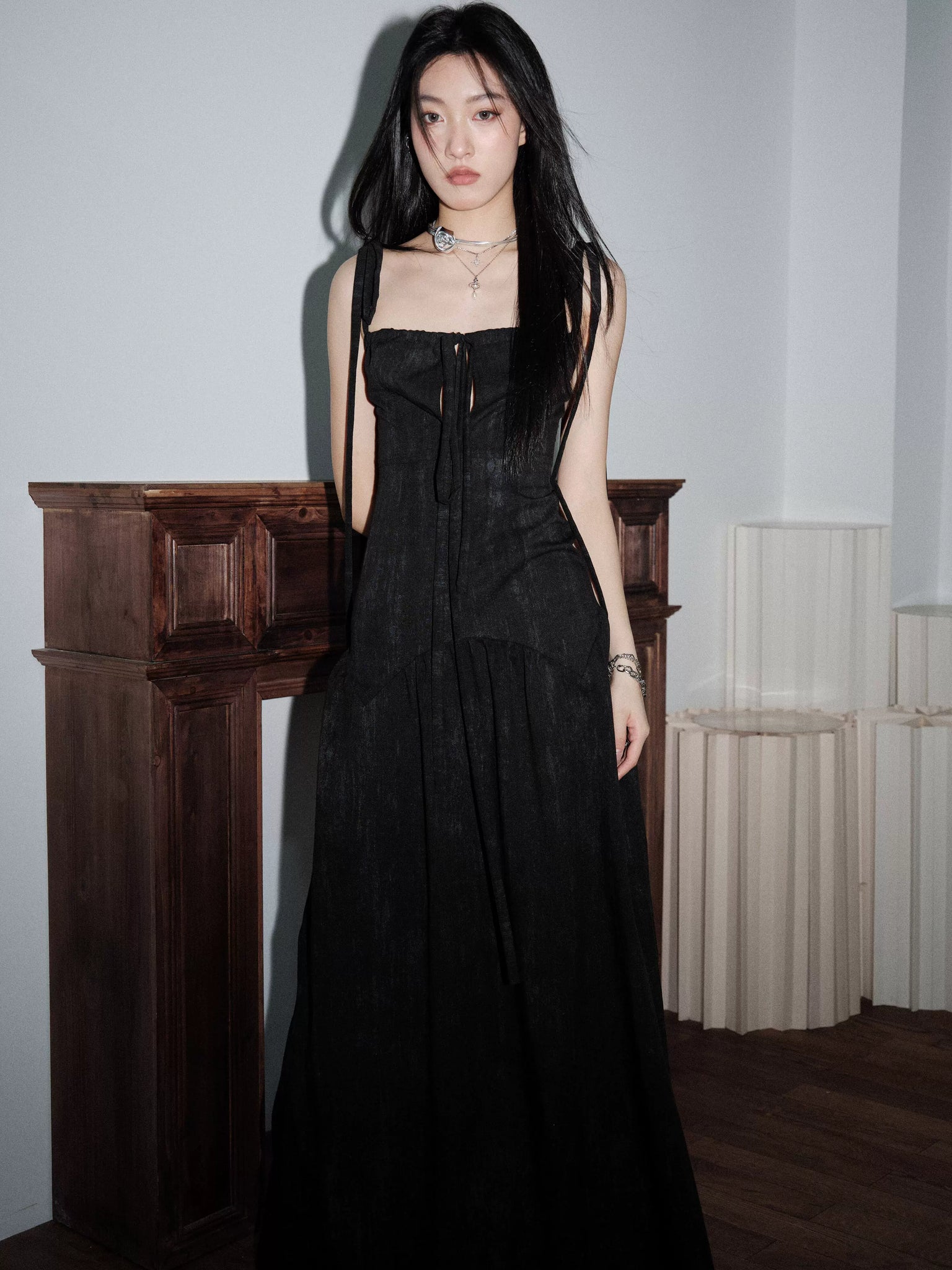 Hollow tie loose waist long black dress