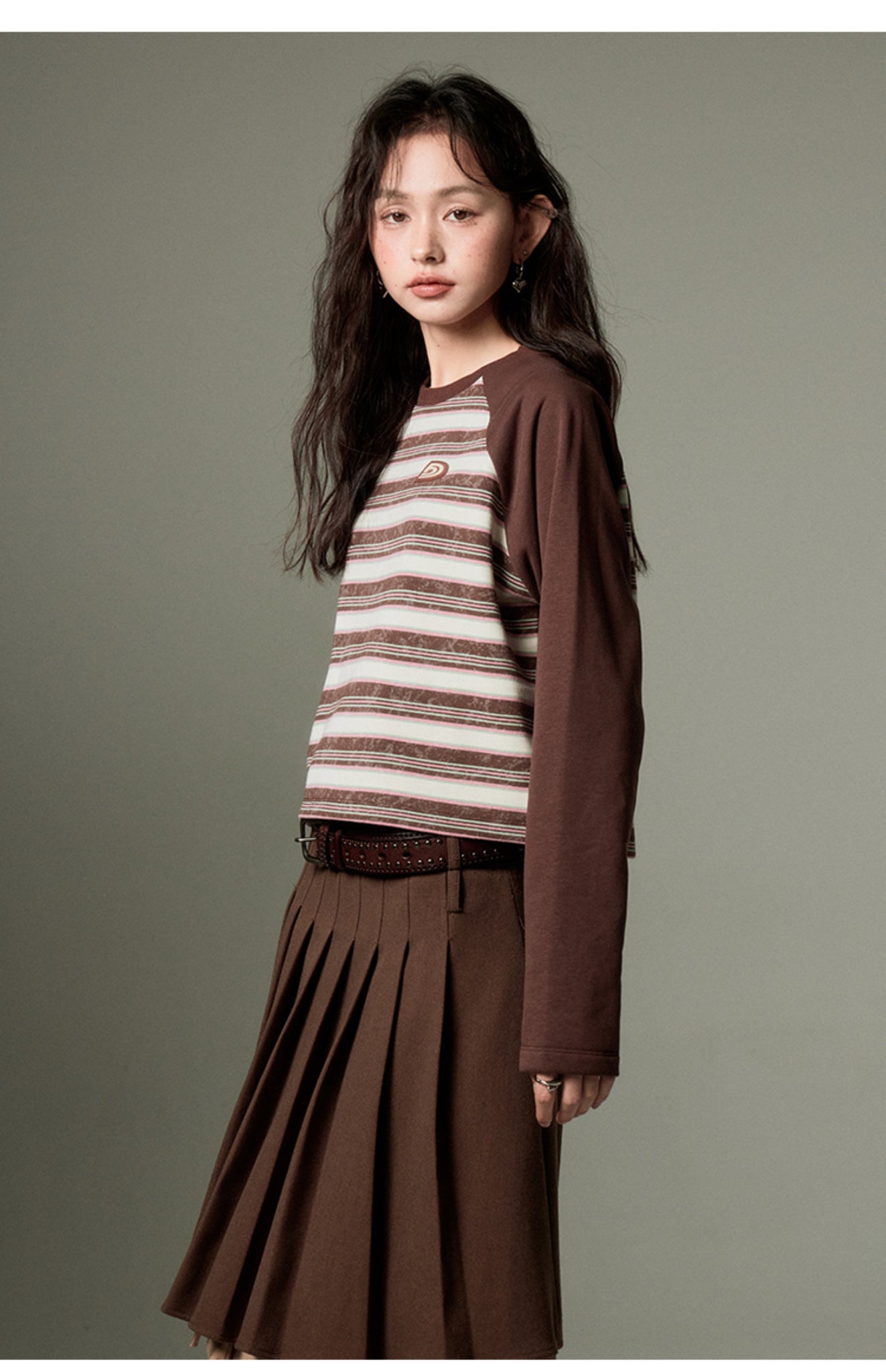 Dark Brown Retro Striped Round Neck Raglan Sleeve Striped Sweatshirt